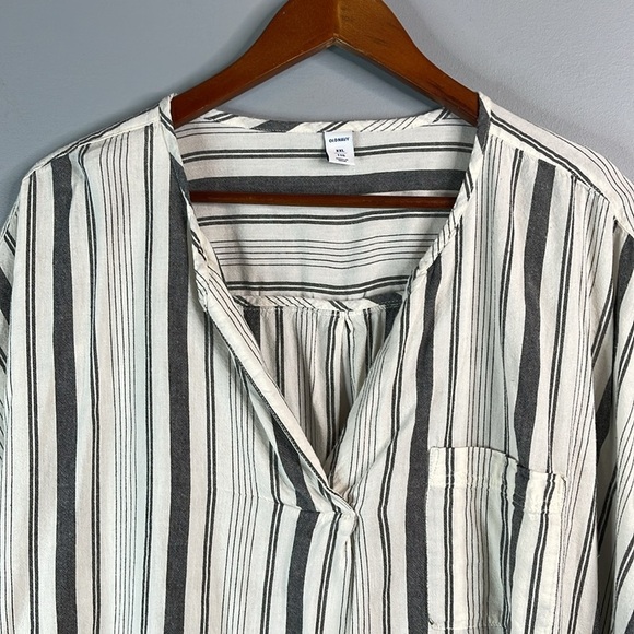 Old Navy Split Envelope-Neck Top Grey Stripe Soft Wash Cuffed Sleeve Size XXL - Picture 3 of 11